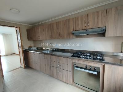 Apartamento de 4 alcobas en arriendo en Lalinde, Medellín, 191 m² · foto 19 de 20