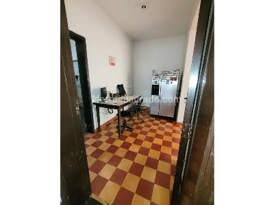 Casa de 5 alcobas en venta en Los Angeles, Medellín, 358 m² · foto 12 de 20