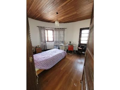 Casa de 5 alcobas en venta en Los Angeles, Medellín, 358 m² · foto 13 de 20