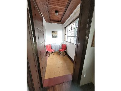 Casa de 5 alcobas en venta en Los Angeles, Medellín, 358 m² · foto 17 de 20
