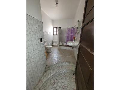 Casa de 5 alcobas en venta en Los Angeles, Medellín, 358 m² · foto 20 de 20