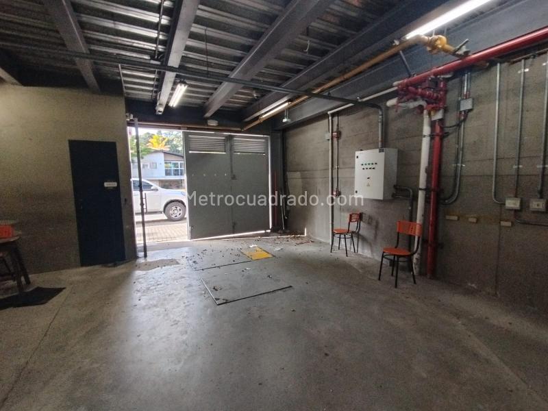 Edificio de Oficinas en Arriendo, Cerro Nutibara, Medellín - Vista 4