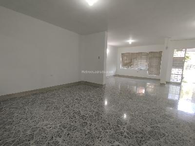 Casa de 4 alcobas en arriendo en Lorena, Medellín, 240 m² · foto 5 de 20