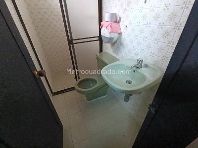 Casa de 5 alcobas en arriendo en Laureles Medellin, Medellín, 170 m² · foto 9 de 20