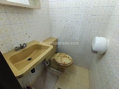 Casa de 5 alcobas en arriendo en Laureles Medellin, Medellín, 170 m² · foto 10 de 20