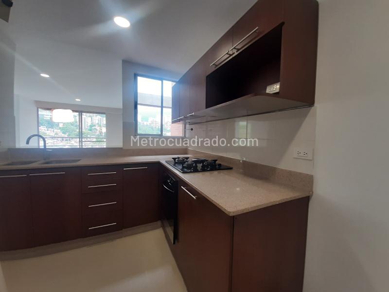 Apartamento en Arriendo, Loma Del Escobero Envigado, Envigado - 2