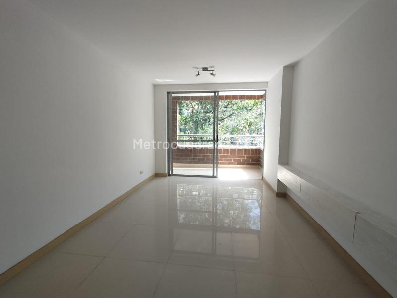 3BR Apartment in Loma Del Escobero Envigado (80 m²)