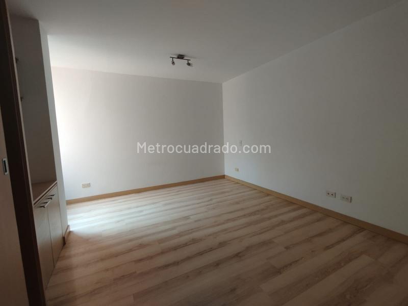 Apartamento en Arriendo, Loma Del Escobero Envigado, Envigado - 2