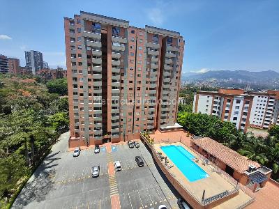 Apartamento de 2 alcobas en arriendo en Patio Bonito, Medellín, 82 m² · foto 2 de 20