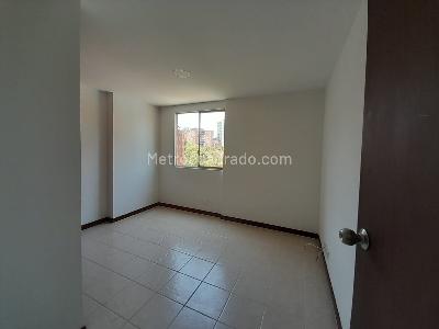 Apartamento de 2 alcobas en arriendo en Patio Bonito, Medellín, 82 m² · foto 12 de 20