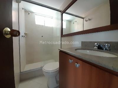 Apartamento de 2 alcobas en arriendo en Patio Bonito, Medellín, 82 m² · foto 14 de 20