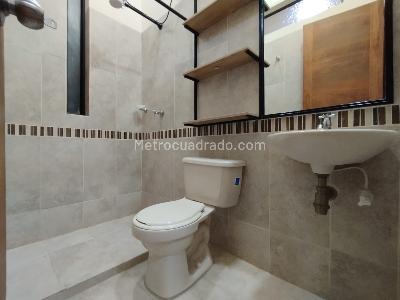 Apartamento de 2 alcobas en arriendo en Granada, Medellín, 37 m² · foto 5 de 11