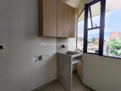 Apartamento de 2 alcobas en arriendo en Granada, Medellín, 37 m² · foto 9 de 11