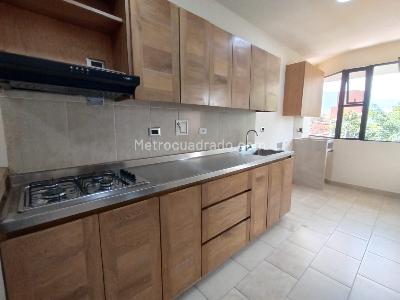 Apartamento de 2 alcobas en arriendo en Granada, Medellín, 37 m² · foto 10 de 11