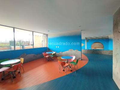 Apartamento de 3 alcobas en arriendo en Loma Del Indio, Medellín, 79 m² · foto 9 de 20