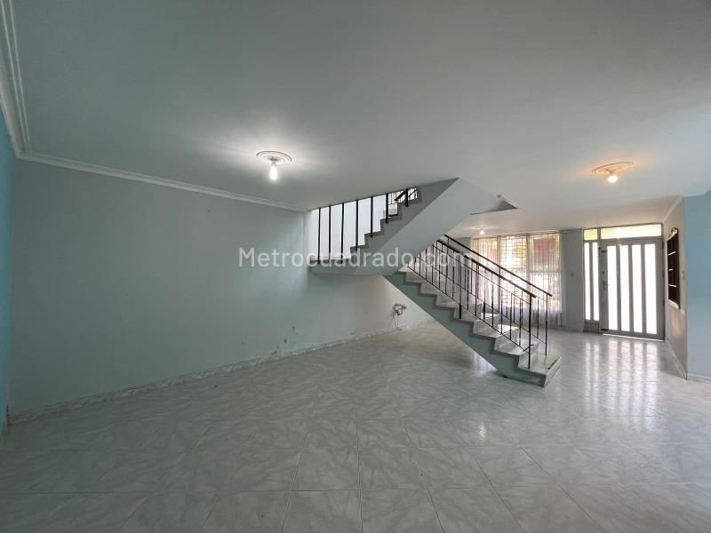 Commercial 4BR House for Rent in Estadio (2 Floors) - 9