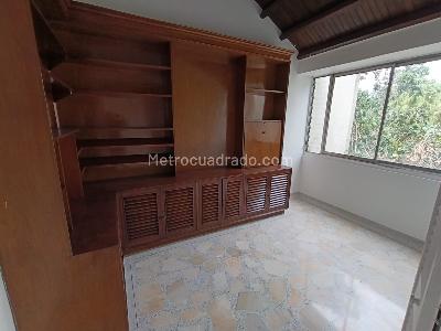 Apartamento de 3 alcobas en arriendo en La Aguacatala, Medellín, 140 m² · foto 15 de 20