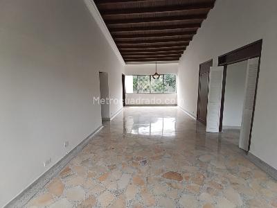 Apartamento de 3 alcobas en arriendo en La Aguacatala, Medellín, 140 m² · foto 16 de 20