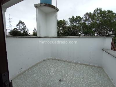 Casa de 4 alcobas en arriendo en Los Colegios, Rionegro, 380 m² · foto 9 de 20