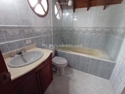 Casa de 4 alcobas en arriendo en Los Colegios, Rionegro, 380 m² · foto 12 de 20