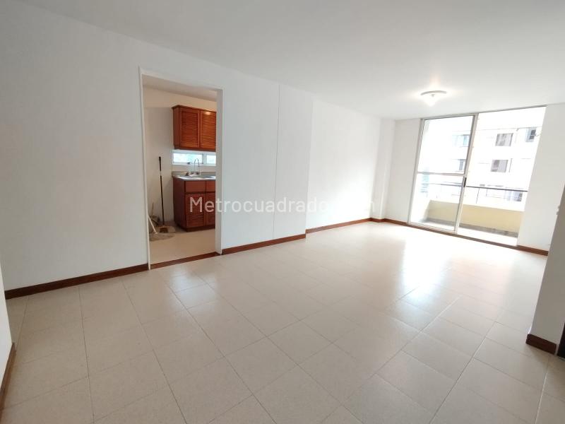Beautiful 3BR Apartment in Aguacatala - 4