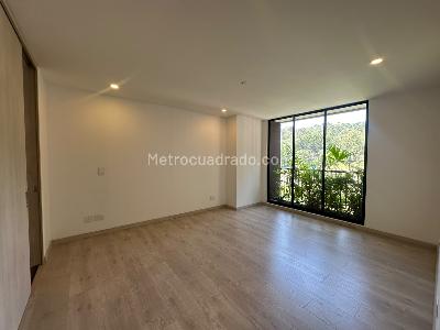 Apartamento de 2 alcobas en arriendo en Altos Del Poblado Cola Del Zorro, Medellín, 92 m² · foto 9 de 15