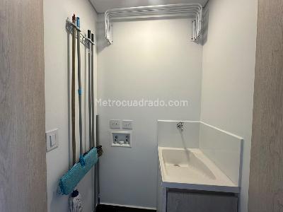 Apartamento de 2 alcobas en arriendo en Altos Del Poblado Cola Del Zorro, Medellín, 92 m² · foto 15 de 15