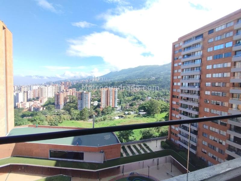3BR Apartment in Loma Del Escobero Envigado (110 m²)