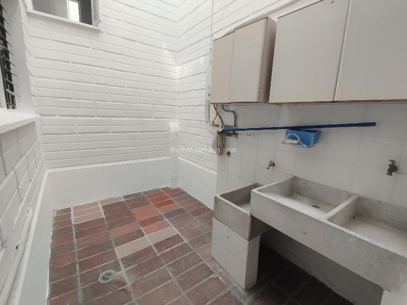 Casa Elegante de 4 Alcobas en Los Balsos - 4