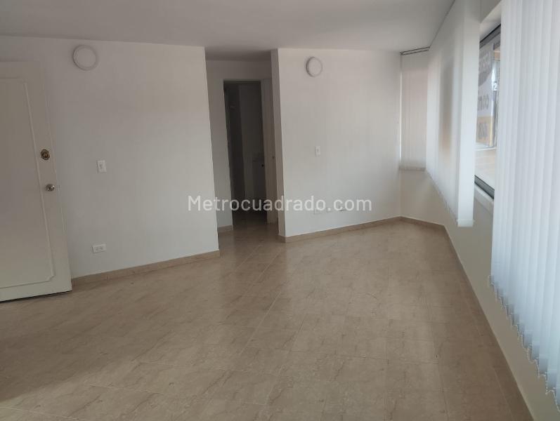 3BR Bright Apartment Near Services in La Palma, Medellín