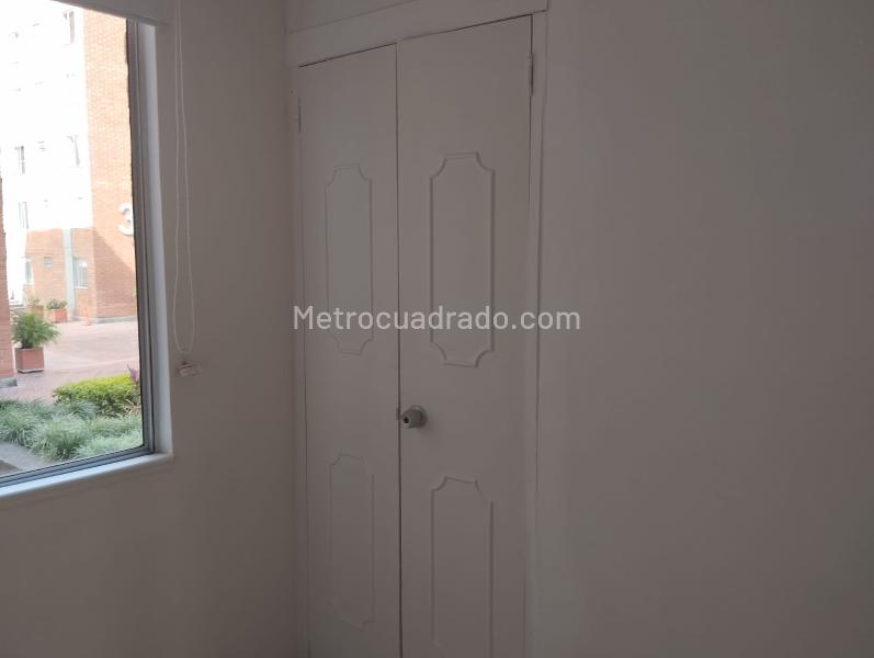 Apartamento Luminoso de 3 Alcobas Cerca a Servicios en La Palma - 3