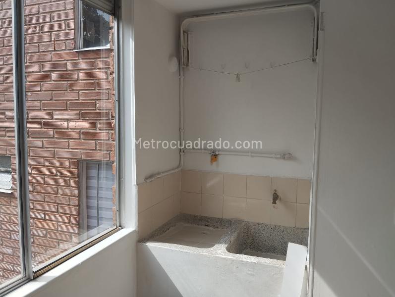 Apartamento Luminoso de 3 Alcobas Cerca a Servicios en La Palma - 8