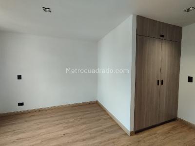 Apartamento de 3 alcobas en arriendo en El Portal, Envigado, 160 m² · foto 10 de 20