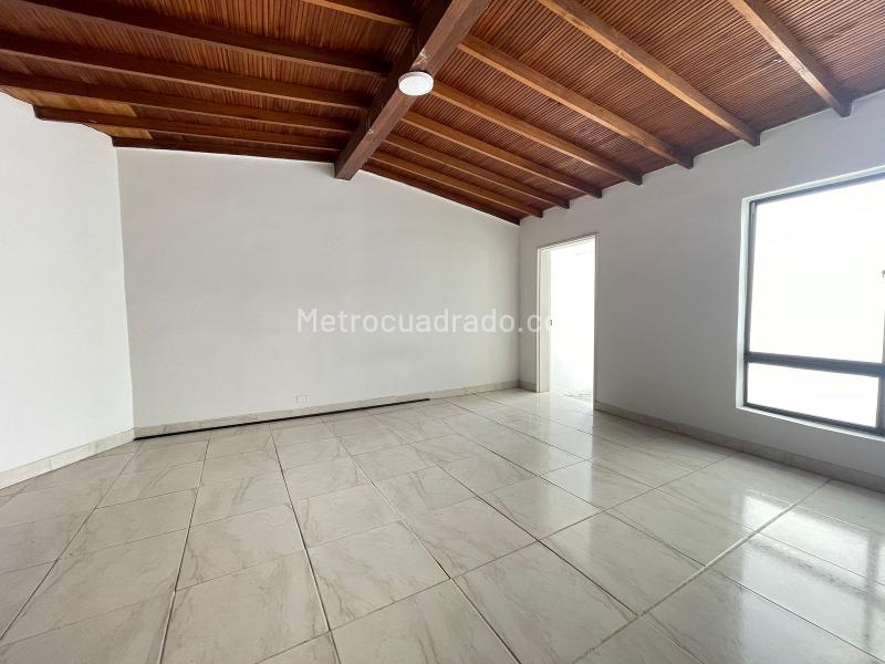 Commercial House for Rent in Laureles - 8
