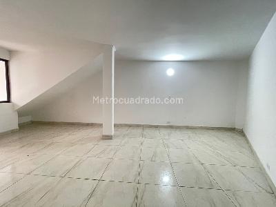 Casa de 4 alcobas en arriendo en Lorena, Medellín, 240 m² · foto 5 de 20