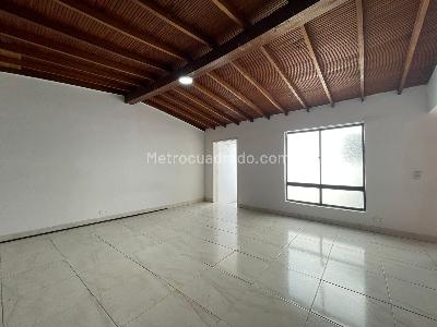 Casa de 4 alcobas en arriendo en Lorena, Medellín, 240 m² · foto 7 de 20