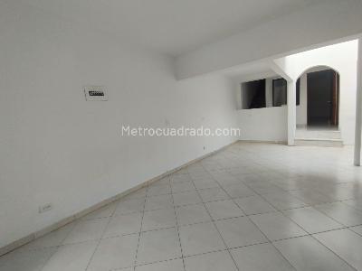 Casa de 4 alcobas en arriendo en Lorena, Medellín, 240 m² · foto 17 de 20
