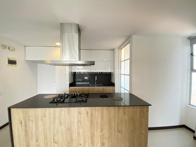 Apartamento en Arriendo, Loma Del Esmeraldal, Envigado - 5