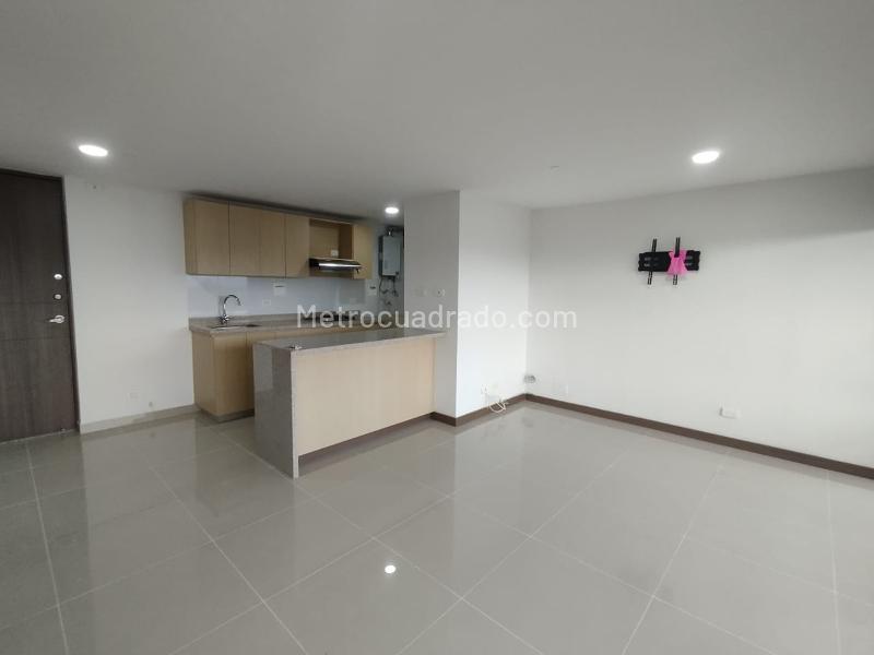 3BR Apartment in San Antonio De Pereira (80 m²) - 2