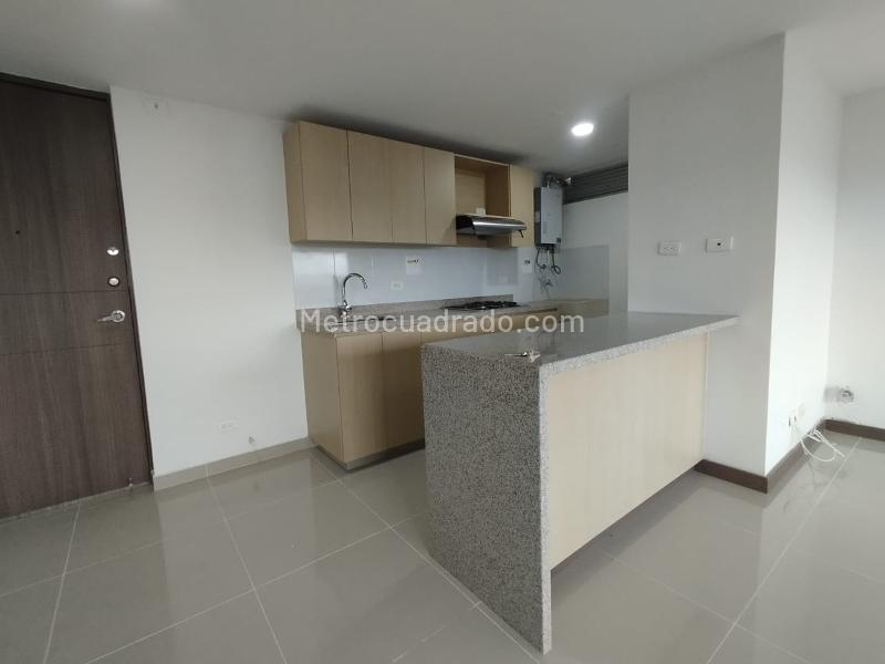 3BR Apartment in San Antonio De Pereira (80 m²) - 3