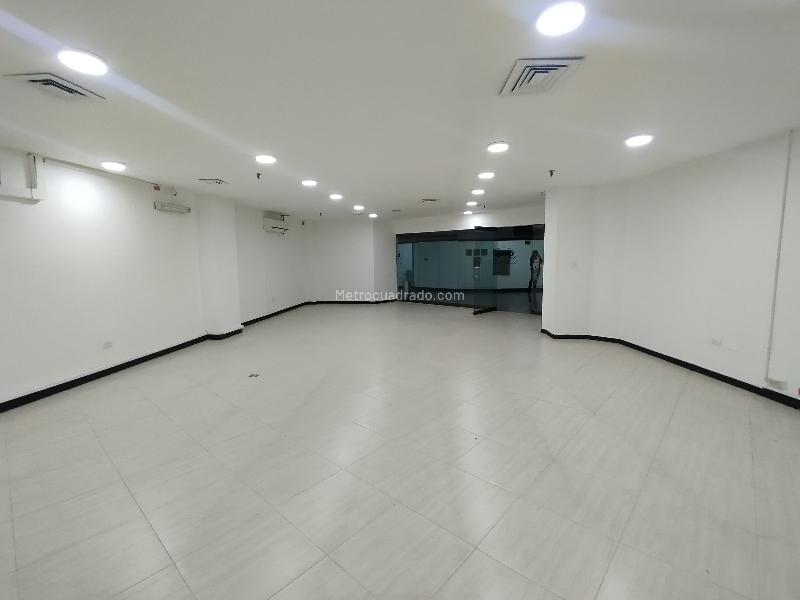 Local Comercial en Arriendo, Centro Medellin, Medellín - Más