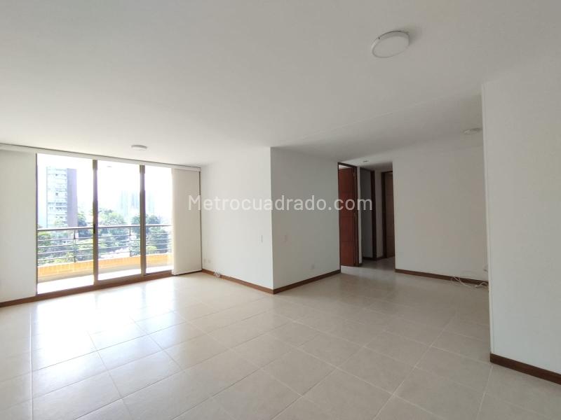 Scenic 3BR Apartment in Altos Del Poblado