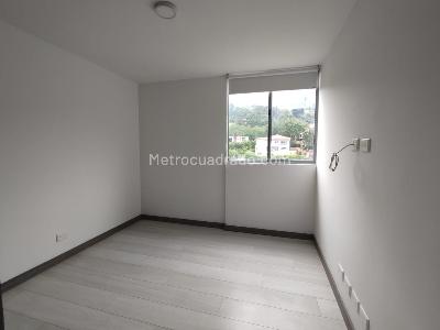 Apartamento de 3 alcobas en arriendo en Camino Verde, Envigado, 76 m² · foto 6 de 14