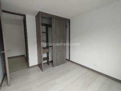 Apartamento de 3 alcobas en arriendo en Camino Verde, Envigado, 76 m² · foto 7 de 14