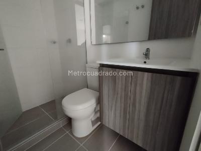 Apartamento de 3 alcobas en arriendo en Camino Verde, Envigado, 76 m² · foto 9 de 14