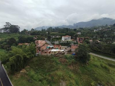 Apartamento de 3 alcobas en arriendo en Camino Verde, Envigado, 76 m² · foto 13 de 14