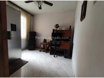 Casa de 5 alcobas en venta en Prado, Bello, 106 m² · foto 4 de 16