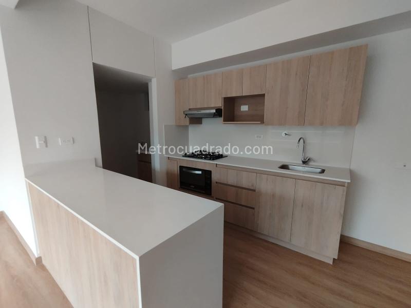 Acogedor Apartamento de 3 Habitaciones en Bello, Amazonía