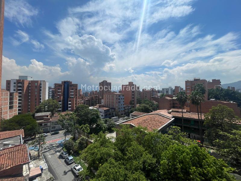 Comfortable 3BR Apartment Near Éxito in Laureles - 2