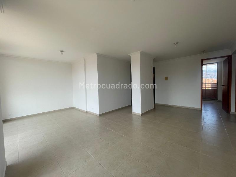 Comfortable 3BR Apartment Near Éxito in Laureles - 5